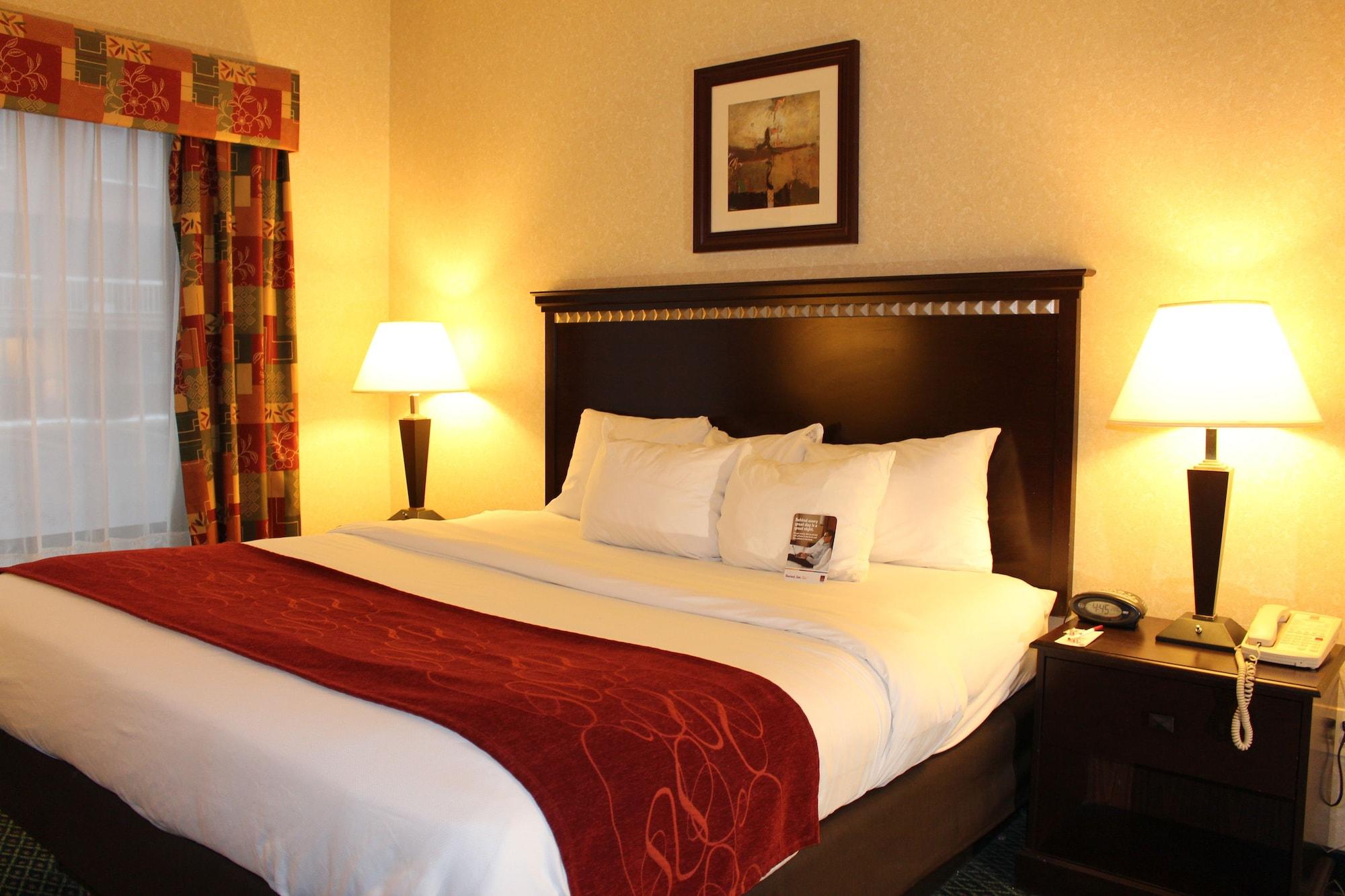 Comfort Suites Canton - Detroit Buitenkant foto