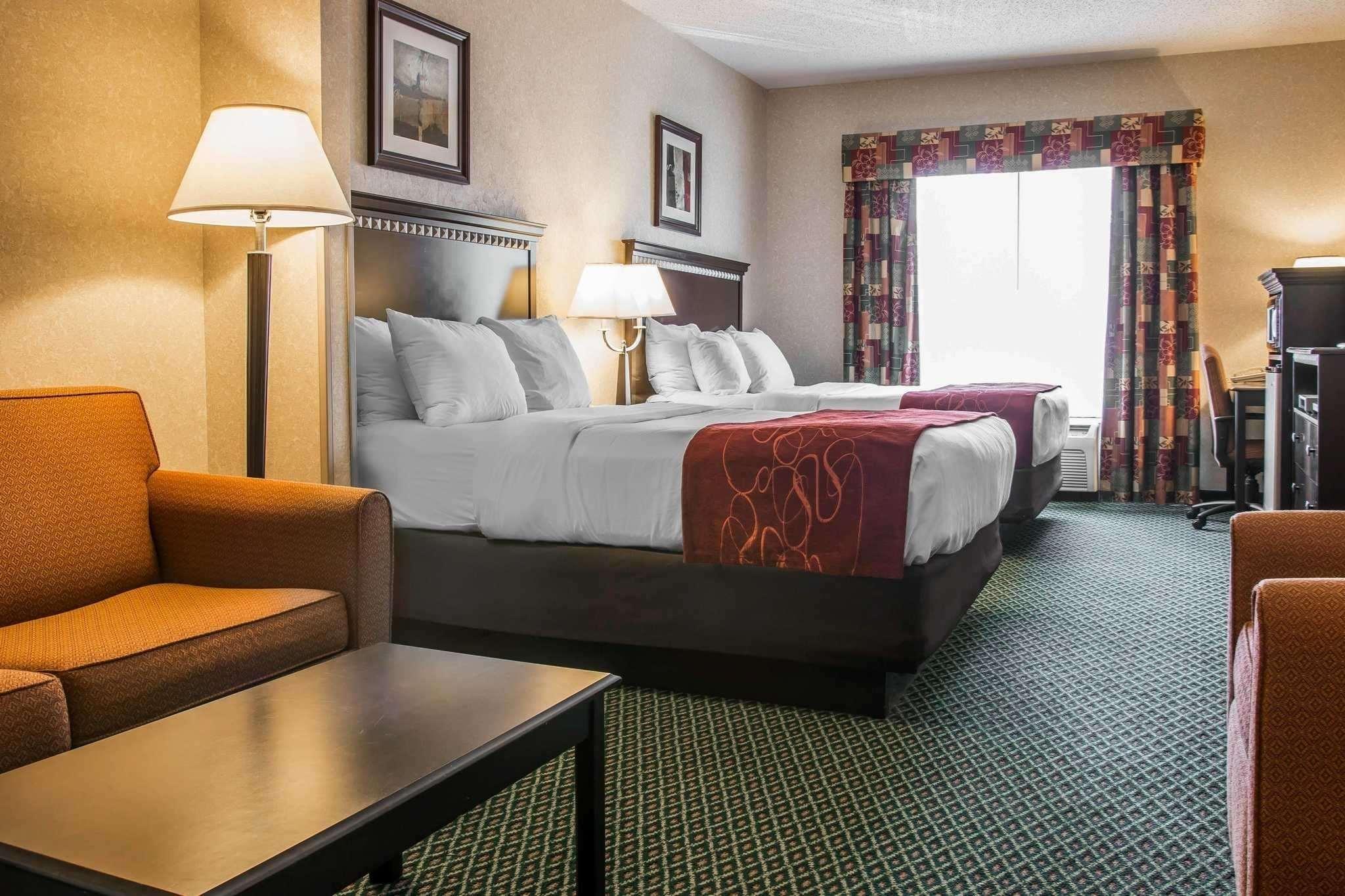Comfort Suites Canton - Detroit Buitenkant foto