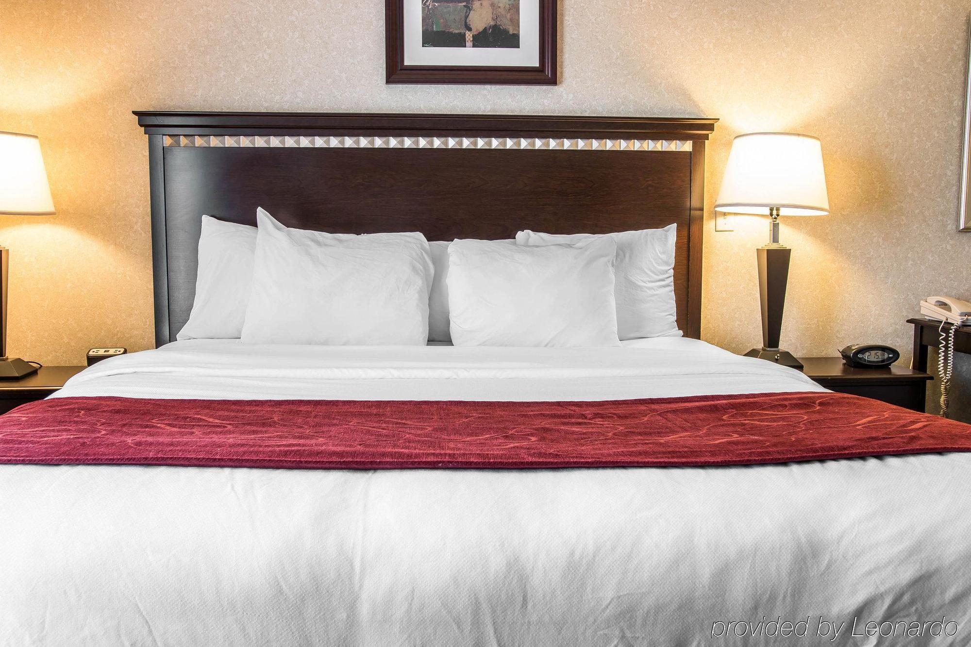 Comfort Suites Canton - Detroit Buitenkant foto