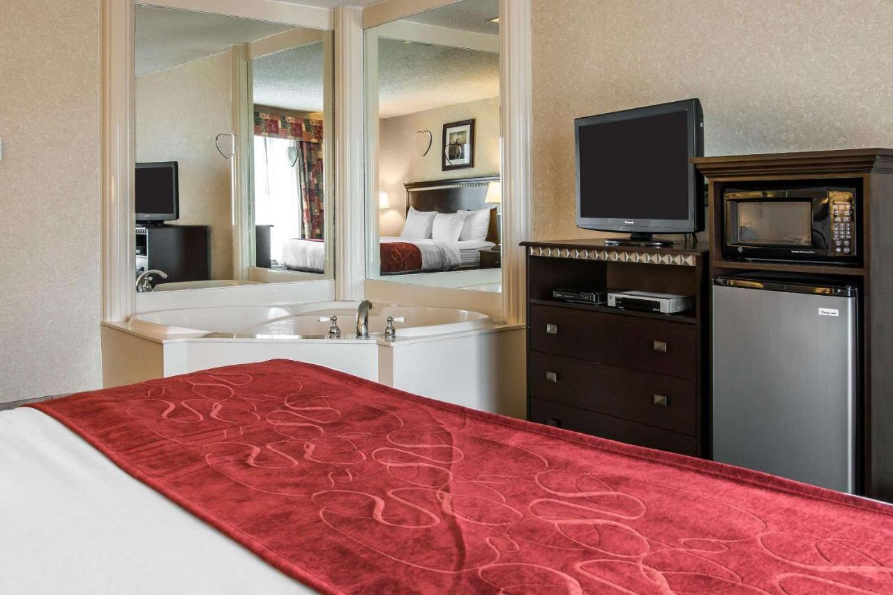 Comfort Suites Canton - Detroit Buitenkant foto