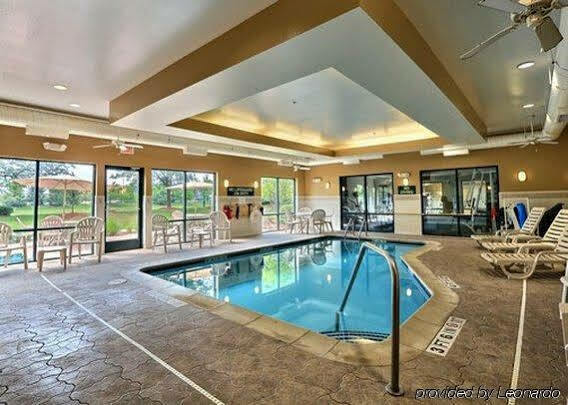 Comfort Suites Canton - Detroit Buitenkant foto