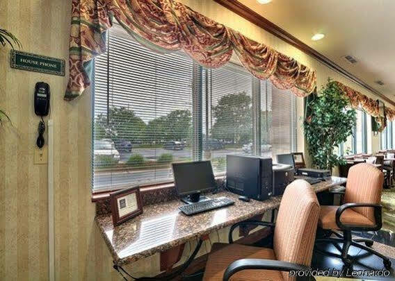 Comfort Suites Canton - Detroit Buitenkant foto